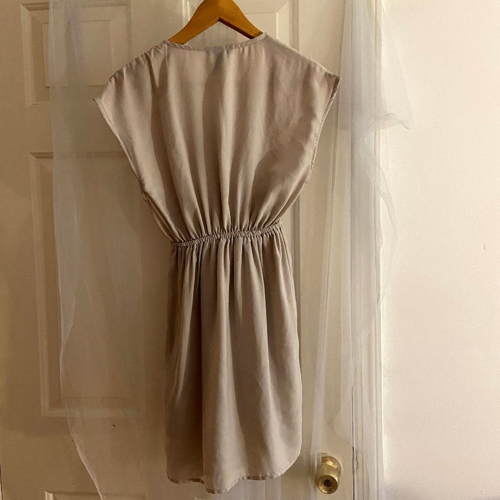 *H&M*  DRESS - Picture 4 of 4